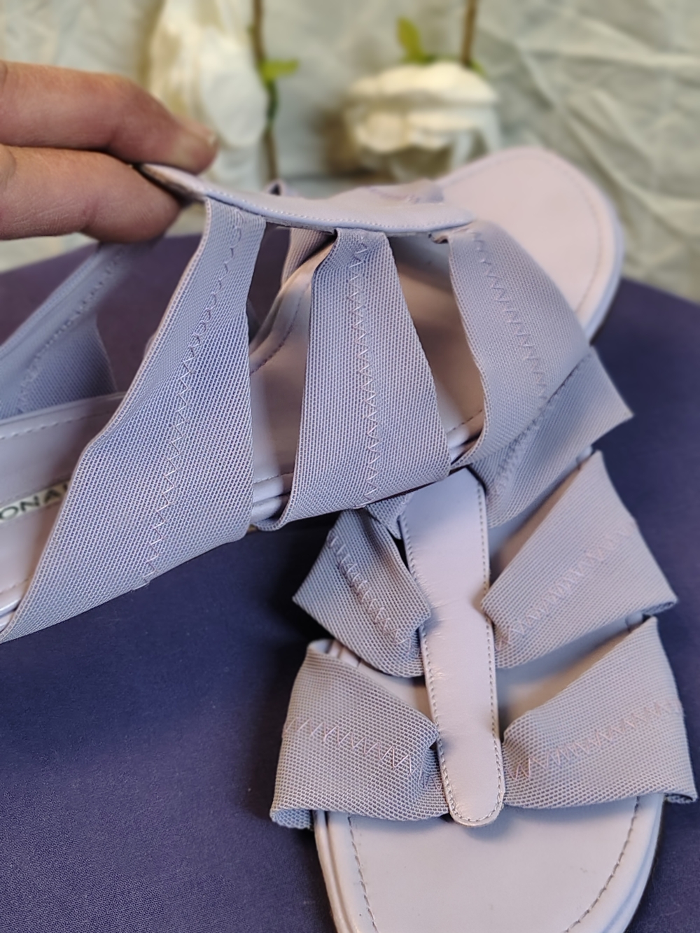 Vintage Donald J. Pliner Pastel Lilac Knot-Detail Slide Sandals